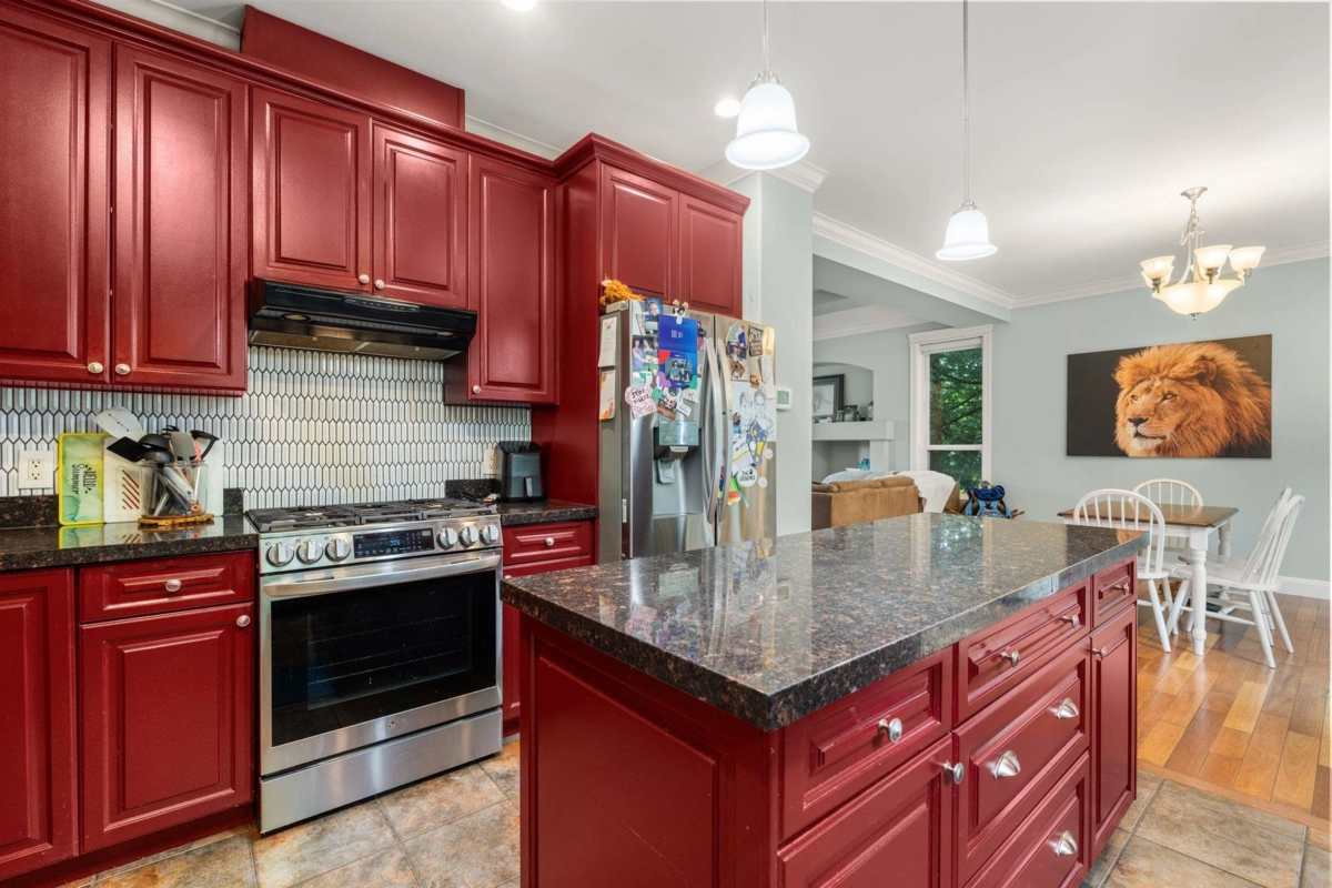 Walk-In Closet Photo of 20752 Grade Crescent, Langley, BC