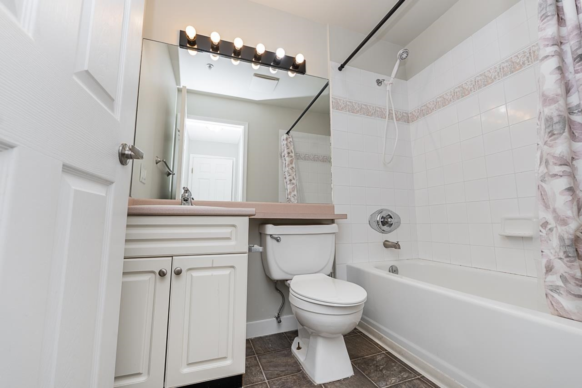 Entry Foyer Photo of 48 8892 208 Street, Langley, BC