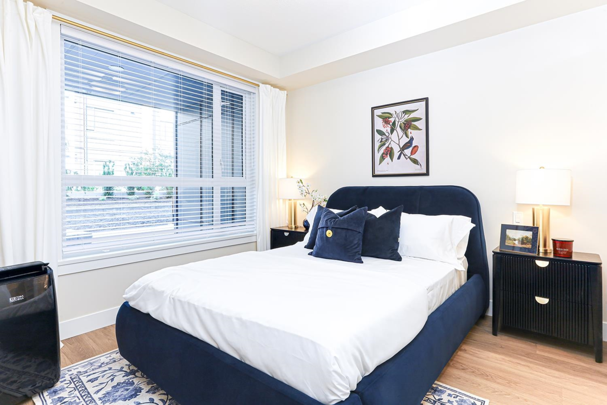 Kitchen Island Photo of 412 20926 83 Avenue, Langley, BC