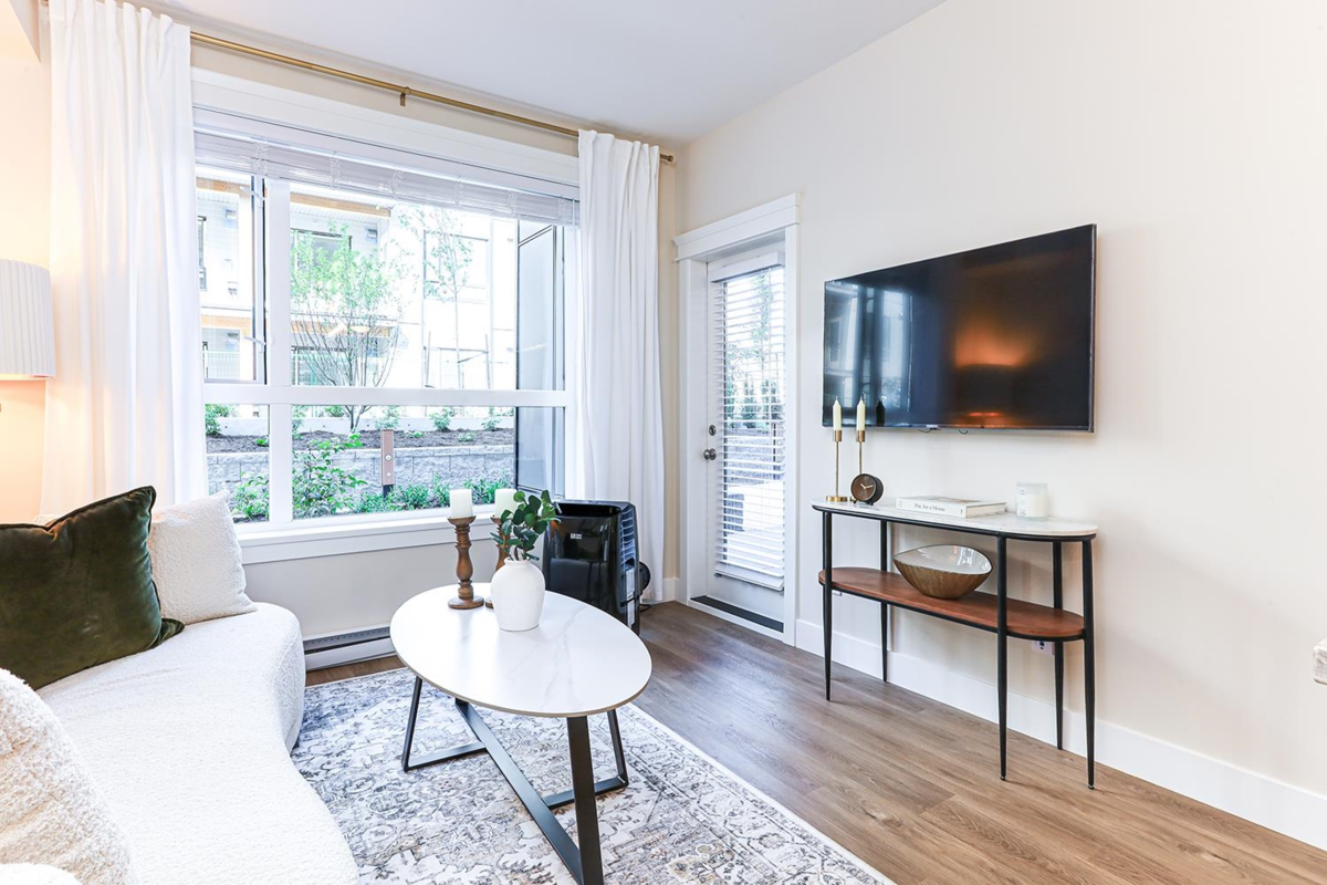 Living Room Photo of 412 20926 83 Avenue, Langley, BC