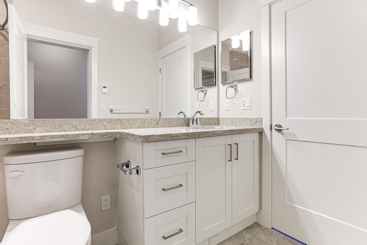 Primary Bathroom Photo of 412 20926 83 Avenue, Langley, BC