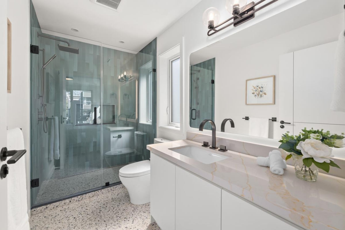 Loft / Bonus Room Photo of 679 W 18th Avenue, Vancouver, BC