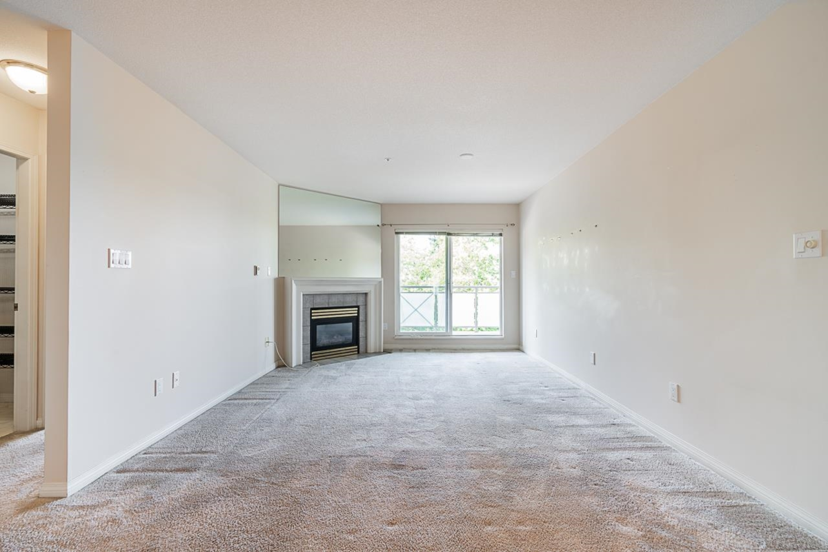 Bedroom 3 Photo of 401 15130 29a Avenue, Surrey, BC