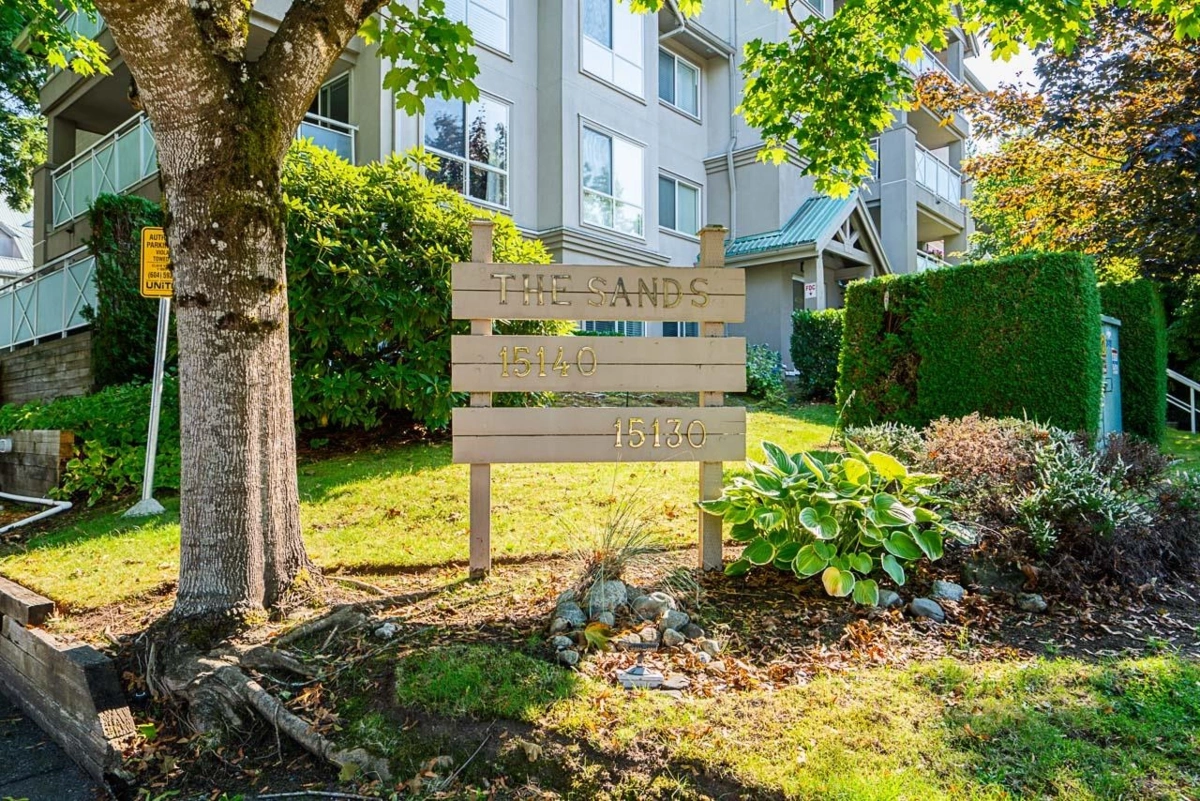 Neighborhood Park Photo Near 401 15130 29a Avenue, Surrey, BC