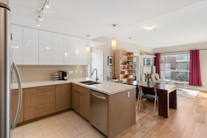 525 5399 Cedarbridge Way, Richmond, BC, Richmond — Apartment/Condo for sale
