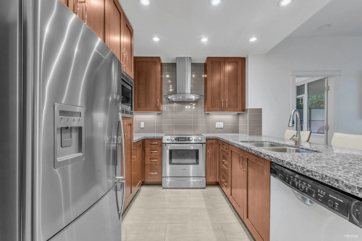 Bedroom 2 Photo of 707 1415 Parkway Boulevard, Coquitlam, BC