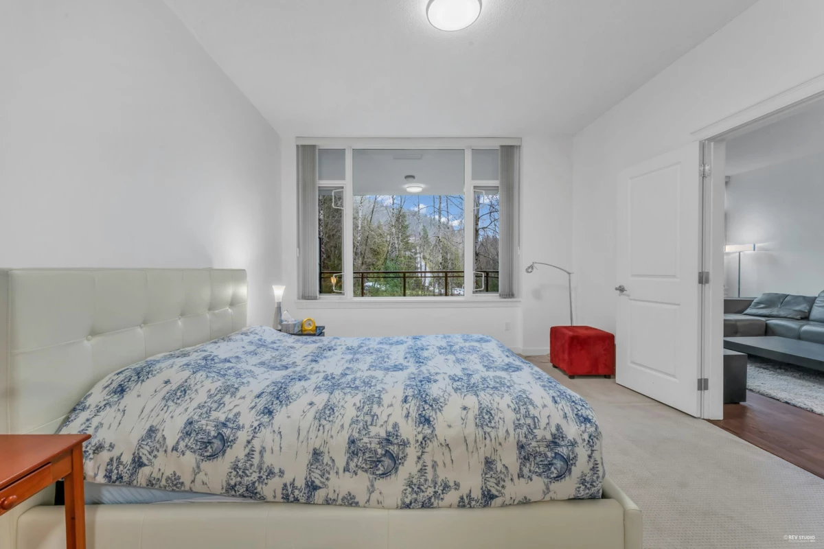 Guest Bathroom Photo of 707 1415 Parkway Boulevard, Coquitlam, BC