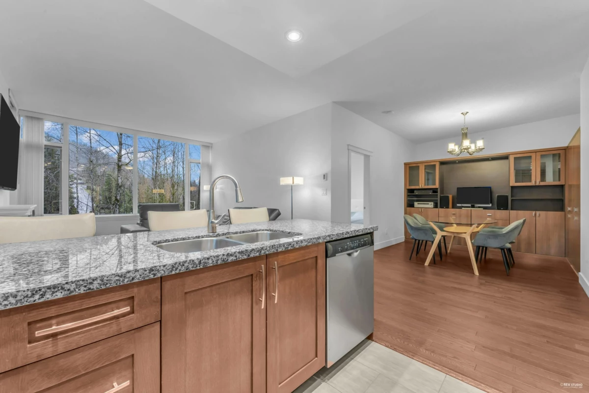 Primary Bedroom Photo of 707 1415 Parkway Boulevard, Coquitlam, BC