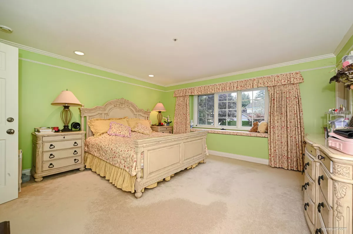 Basement Recreation Room Photo of 1368 Minto Crescent, Vancouver, BC