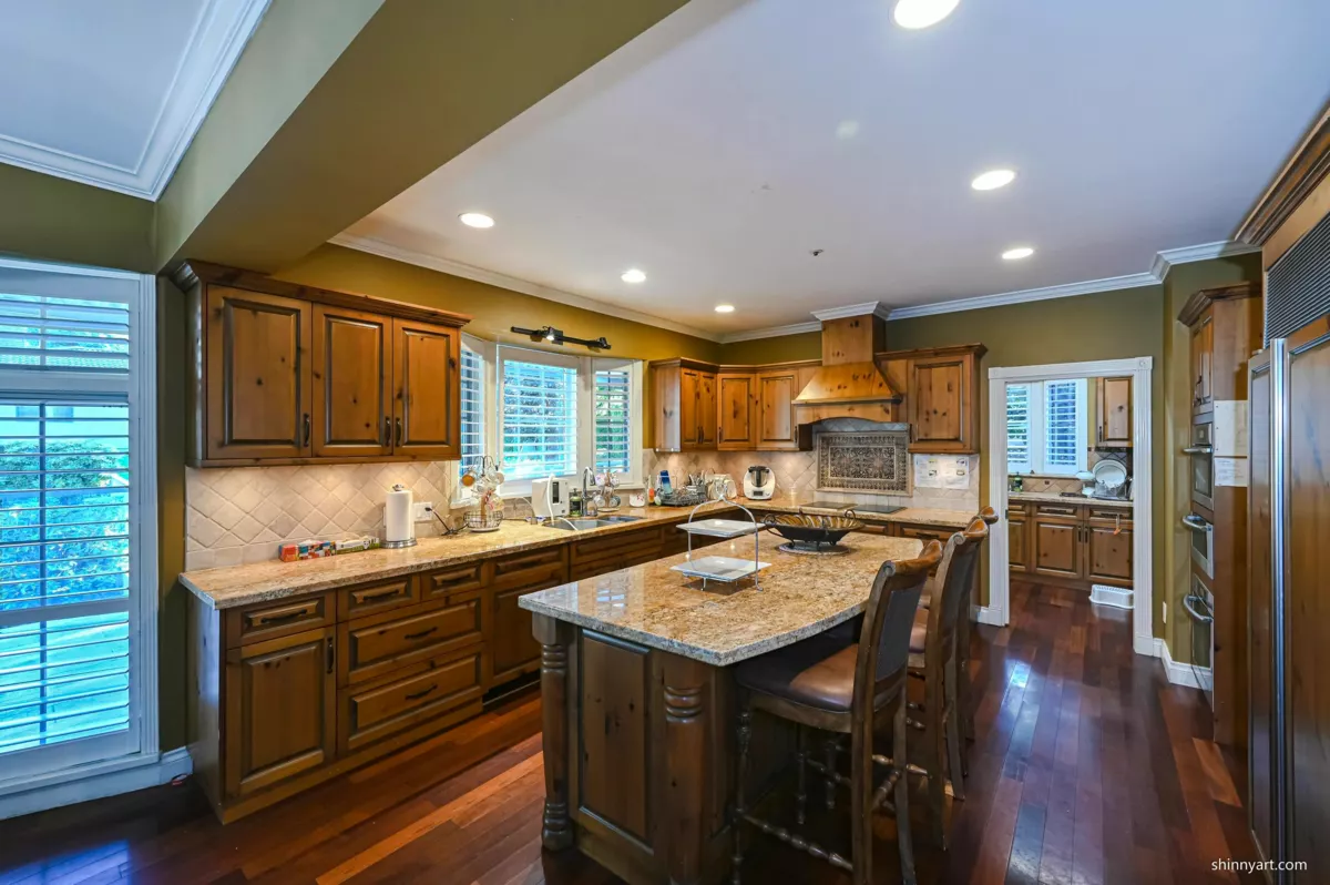Breakfast Nook Photo of 1368 Minto Crescent, Vancouver, BC