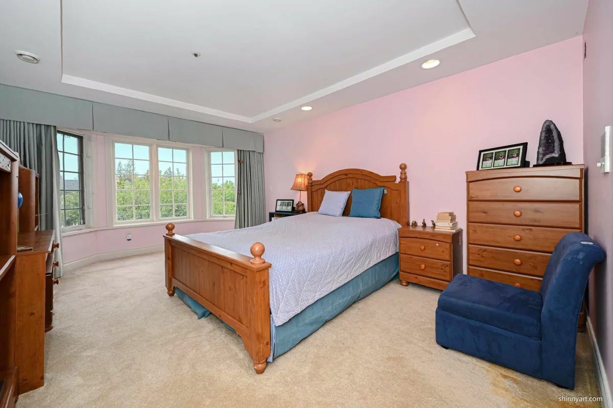 Entry Foyer Photo of 1368 Minto Crescent, Vancouver, BC