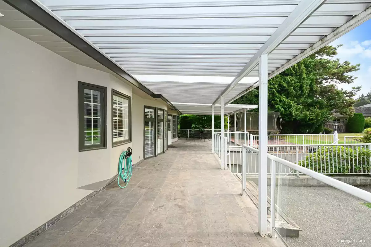 Front Yard Photo of 1368 Minto Crescent, Vancouver, BC