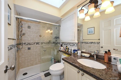 Hallway Photo of 1368 Minto Crescent, Vancouver, BC