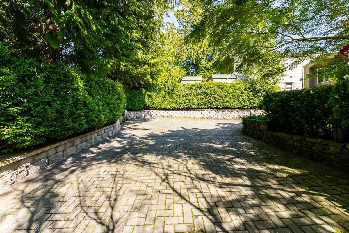 Community Amenities Photo (Clubhouse) of 180 W Osborne Road, North Vancouver, BC