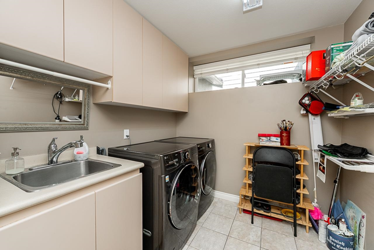 Guest Bathroom Photo of 180 W Osborne Road, North Vancouver, BC