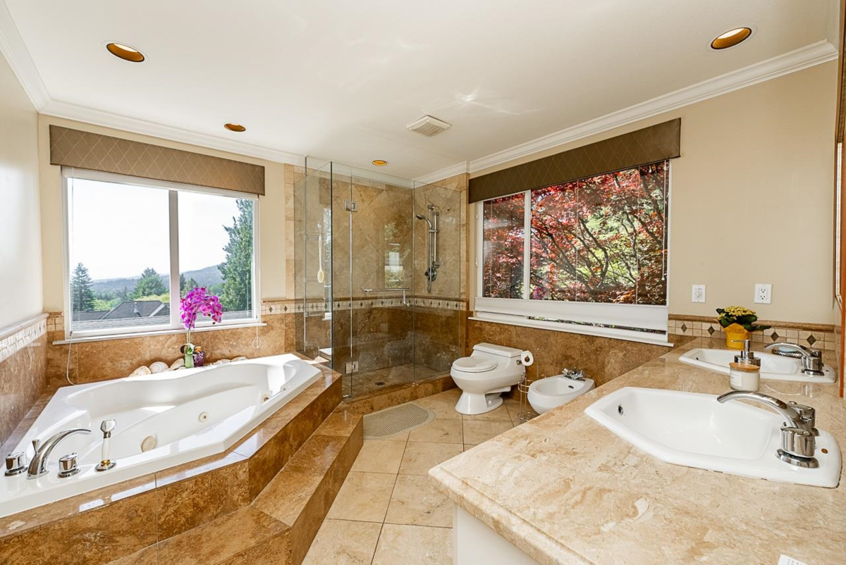 Laundry Room Photo of 180 W Osborne Road, North Vancouver, BC