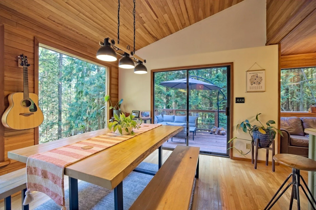 Bedroom 2 Photo of 187 S Warbler Road, Galiano Island, BC