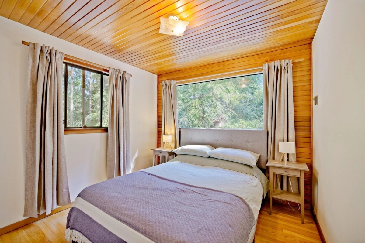 Bedroom 4 Photo of 187 S Warbler Road, Galiano Island, BC