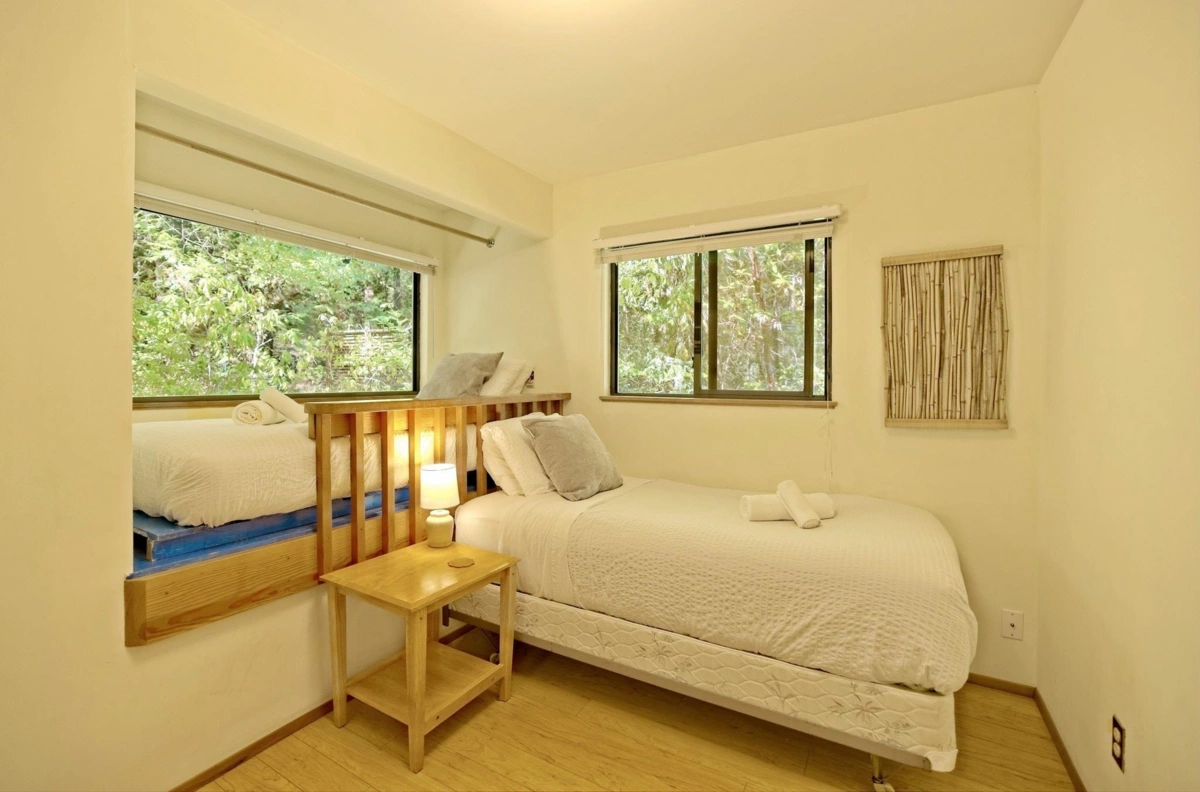 Garden / Landscaping Photo of 187 S Warbler Road, Galiano Island, BC