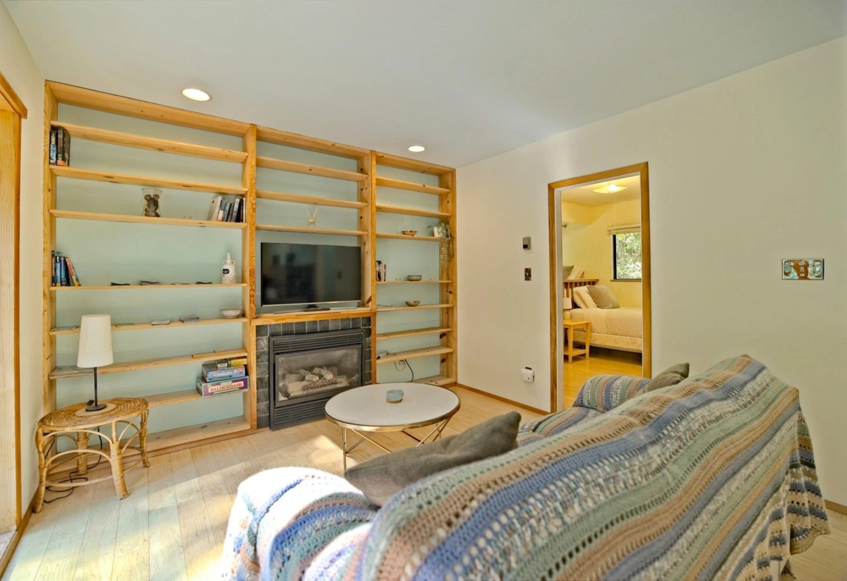 Outdoor Deck Photo of 187 S Warbler Road, Galiano Island, BC