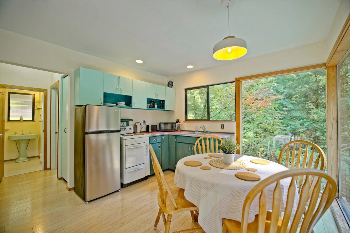 Staircase Photo of 187 S Warbler Road, Galiano Island, BC
