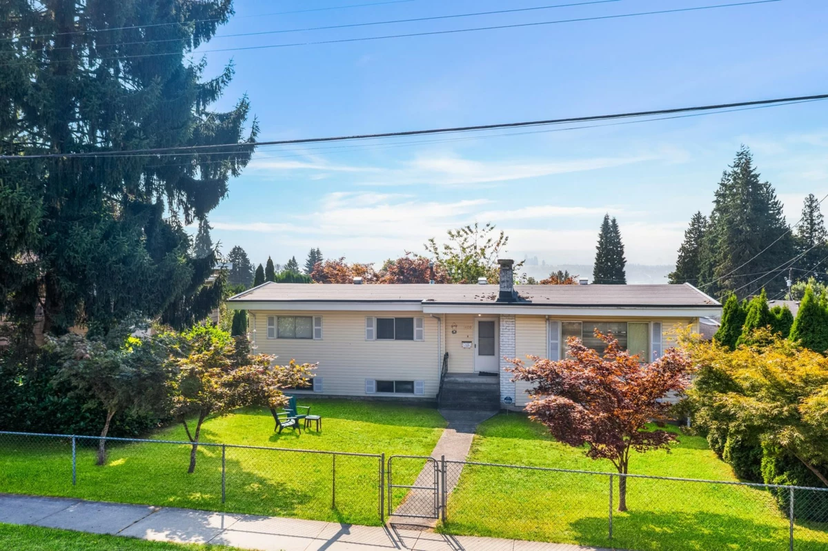 Exterior Front Photo of 1400 Dansey Avenue, Coquitlam, BC