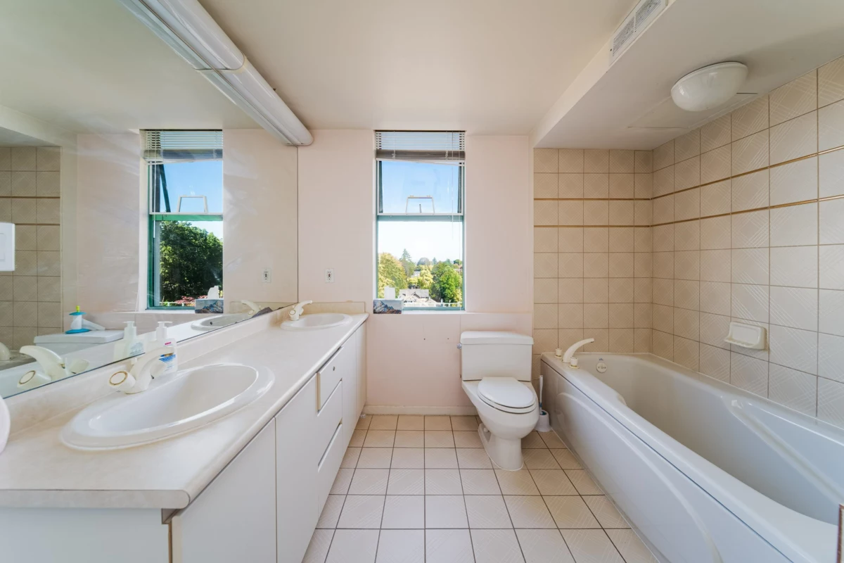 Hallway Photo of 804 518 W 14th Avenue, Vancouver, BC