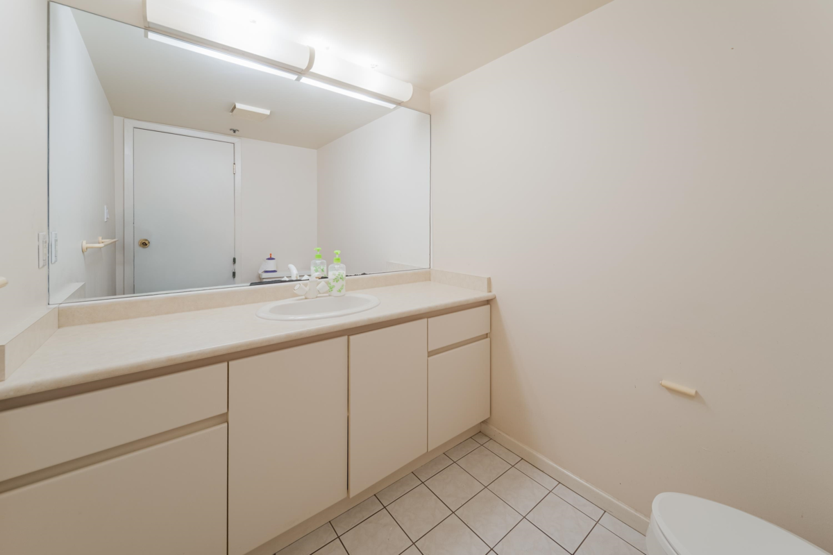 Primary Bedroom Photo of 804 518 W 14th Avenue, Vancouver, BC