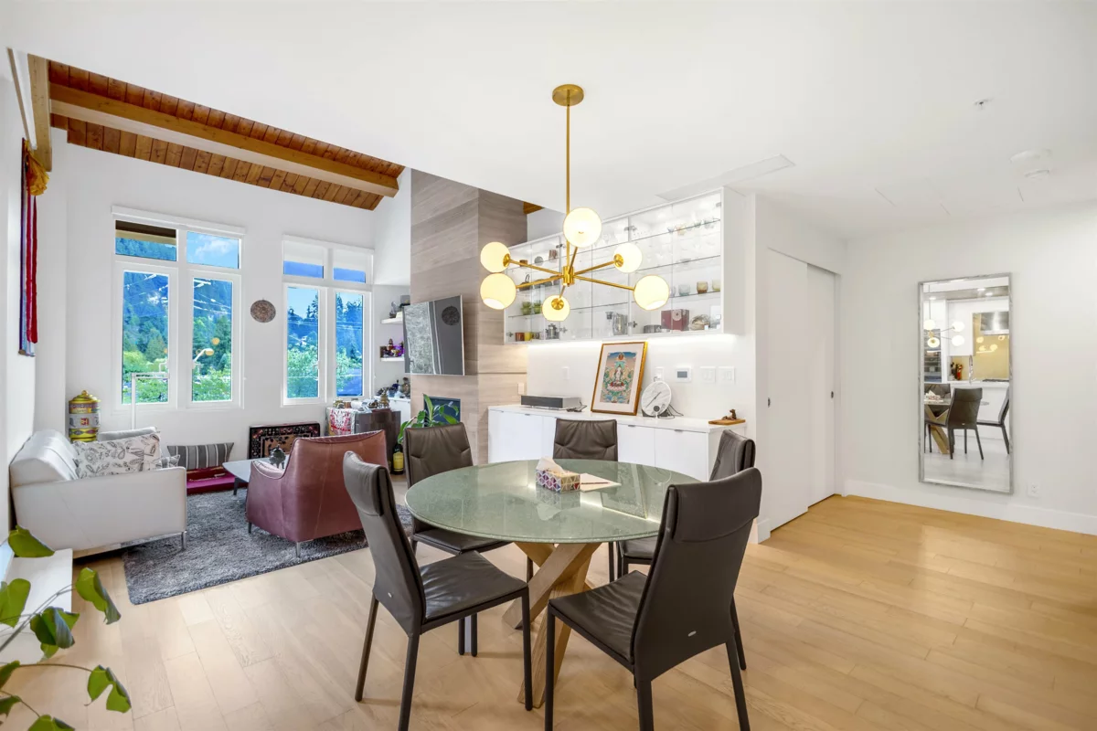 Dining Area Photo of 301 6691 Nelson Avenue, West Vancouver, BC