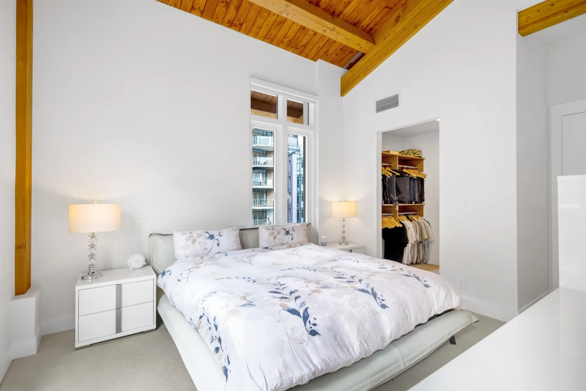 Guest Bathroom Photo of 301 6691 Nelson Avenue, West Vancouver, BC