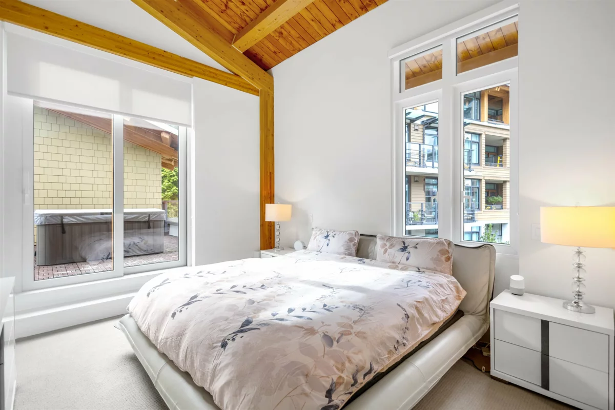 Powder Room Photo of 301 6691 Nelson Avenue, West Vancouver, BC