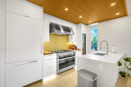 Breakfast Nook Photo of 301 6691 Nelson Avenue, West Vancouver, BC