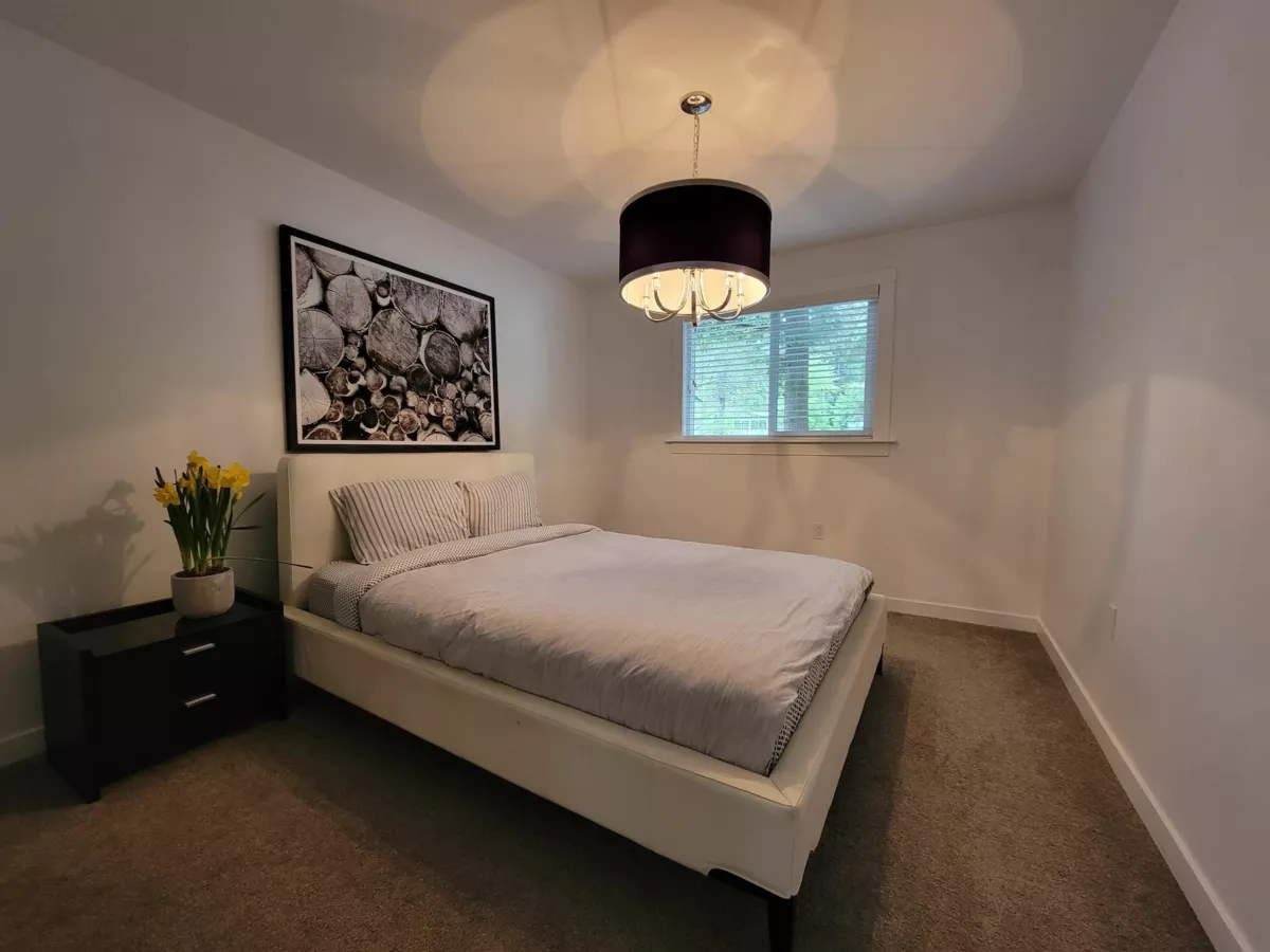 Bedroom 3 Photo of 2568 The Boulevard, Squamish, BC