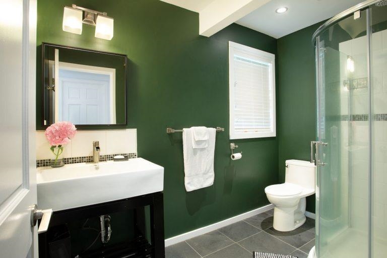 Swimming Pool Photo of 2568 The Boulevard, Squamish, BC