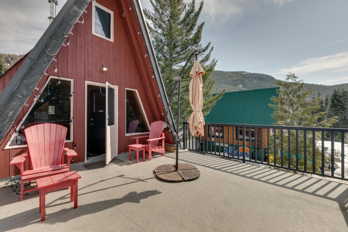 Outdoor Kitchen Photo of 46890 Sakwi Creek Road, Mission, BC