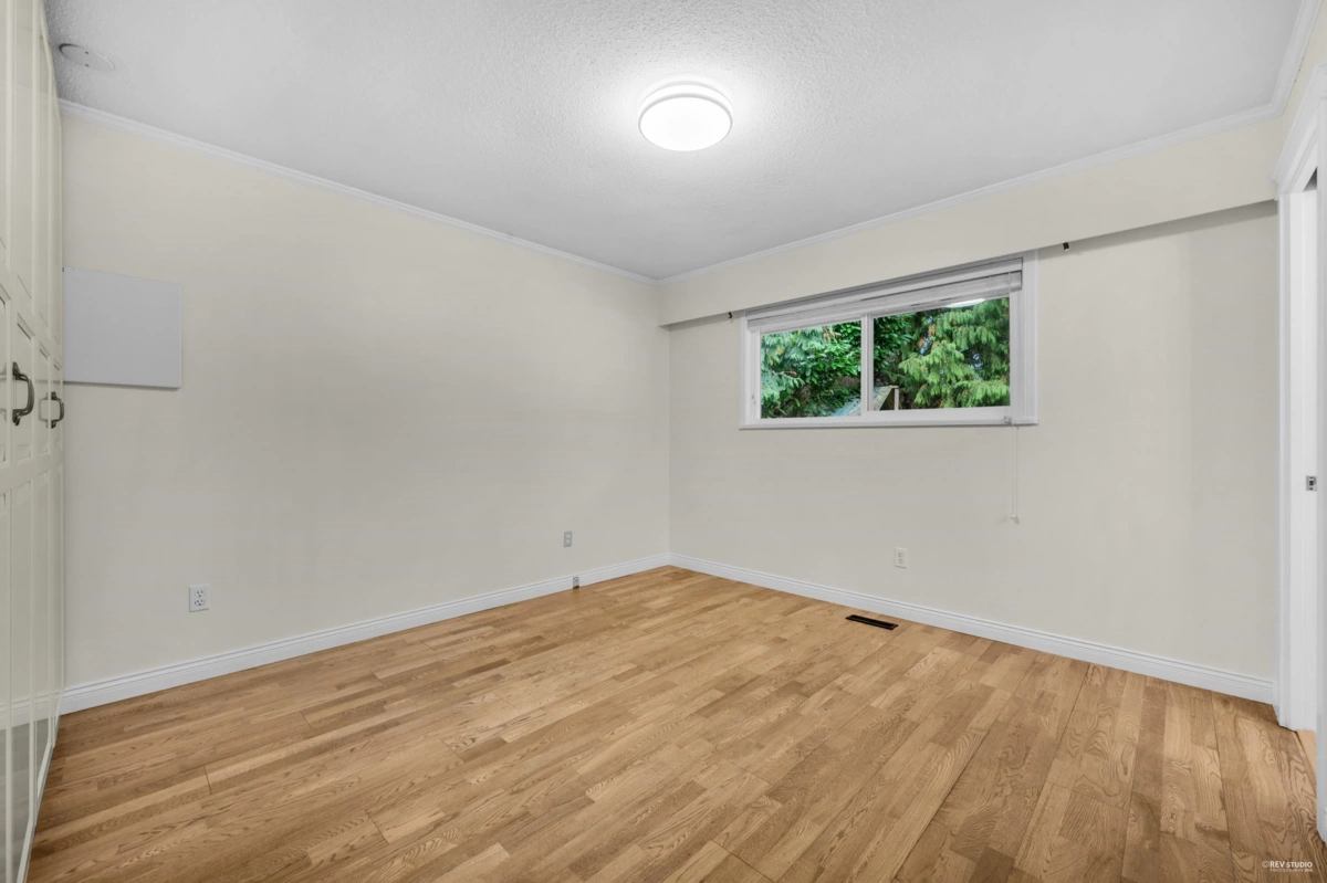 Bedroom 3 Photo of 2325 124 Street, Surrey, BC
