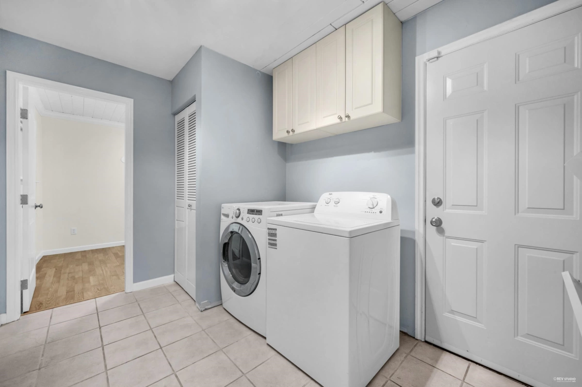 Guest Bathroom Photo of 2325 124 Street, Surrey, BC