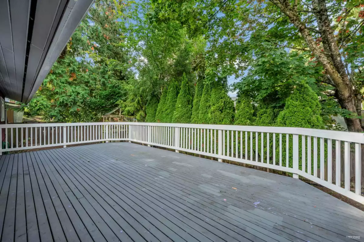 Loft / Bonus Room Photo of 2325 124 Street, Surrey, BC