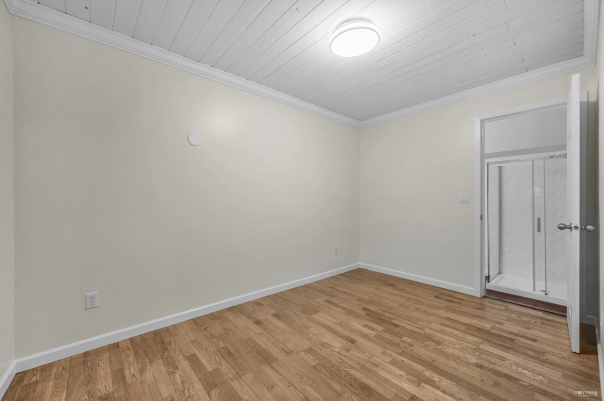 Powder Room Photo of 2325 124 Street, Surrey, BC