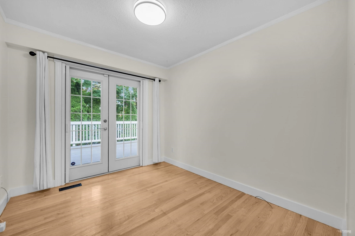 Primary Bathroom Photo of 2325 124 Street, Surrey, BC