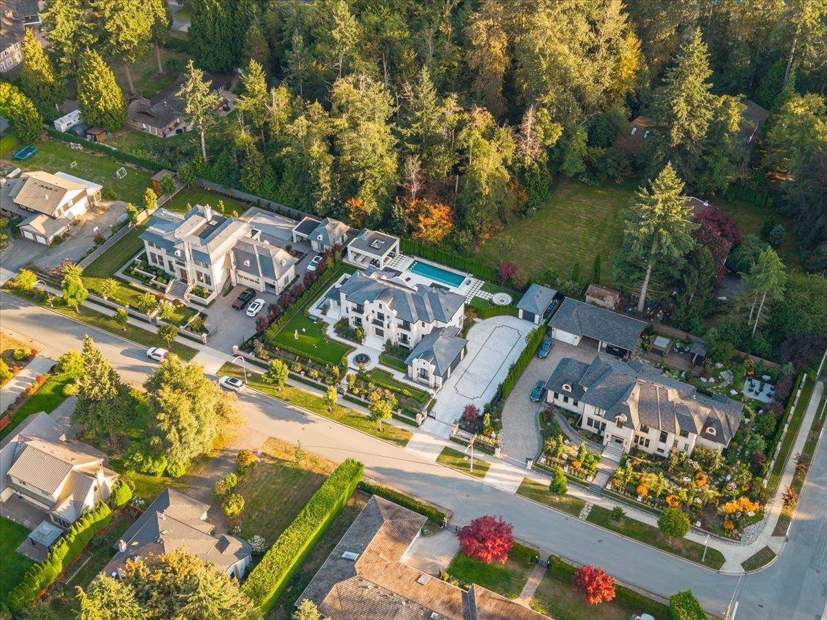 Family Room Photo of LT. A 2451 141 Street, Surrey, BC