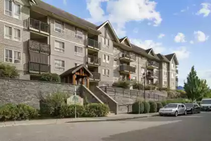 212 9000 Birch Street, Chilliwack, BC, Chilliwack — Apartment/Condo for sale