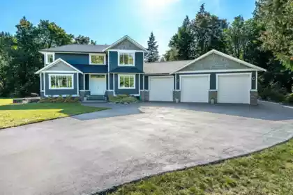 Front exterior of 36398 Cascade Ridge Drive, Mission, BC