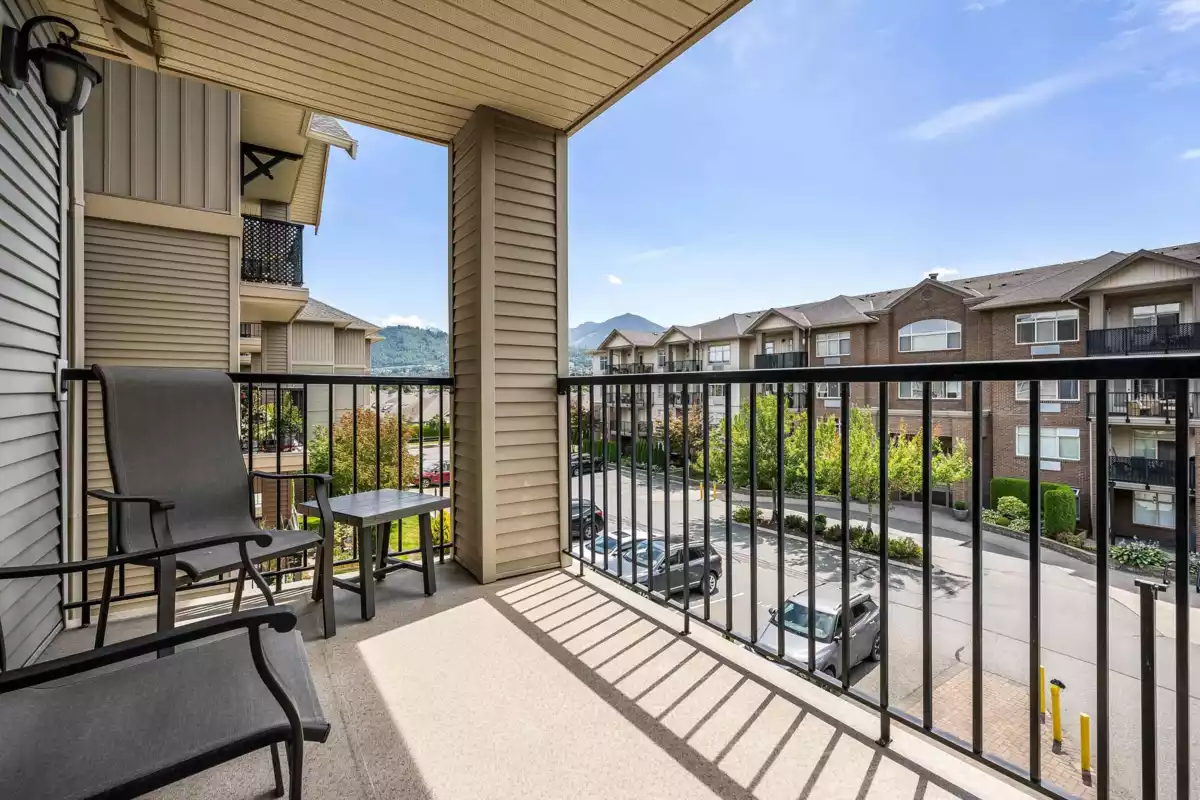 Dining Area Photo of 320 45769 Stevenson Road, Sardis, BC