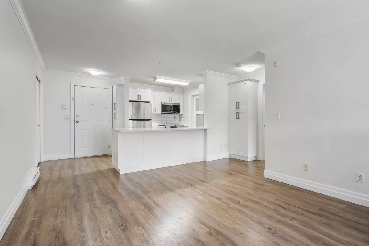 Entry Foyer Photo of 320 45769 Stevenson Road, Sardis, BC
