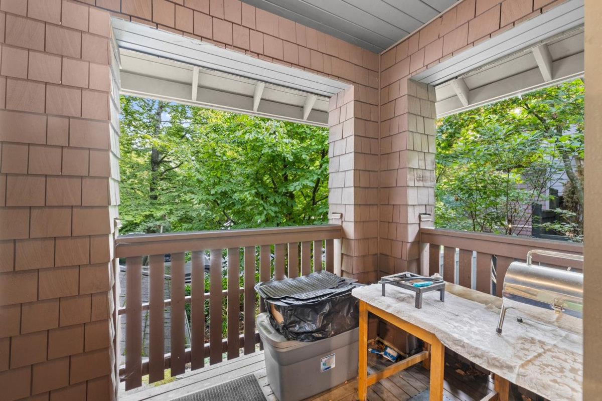 Bedroom 4 Photo of 246 600 Park Crescent, New Westminster, BC