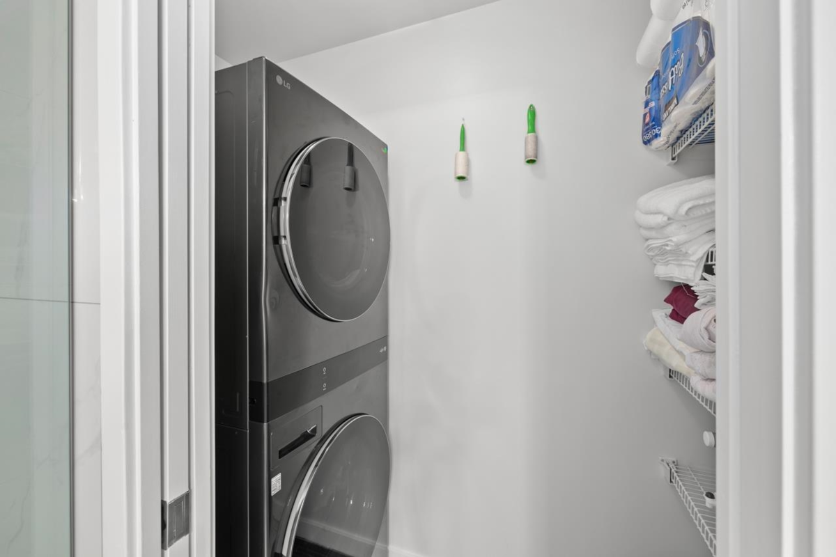 Hallway Photo of 246 600 Park Crescent, New Westminster, BC