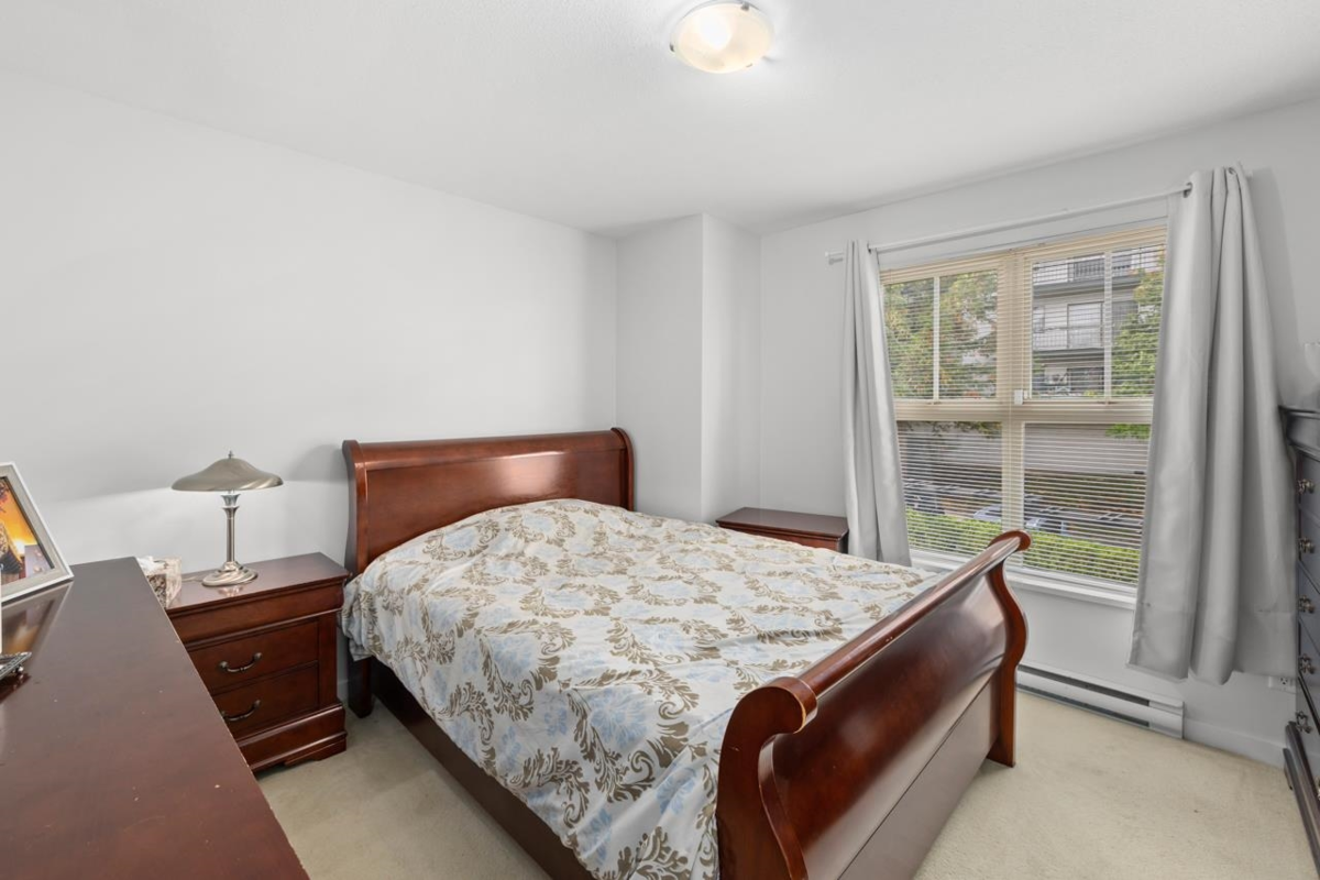 Office / Den Photo of 246 600 Park Crescent, New Westminster, BC