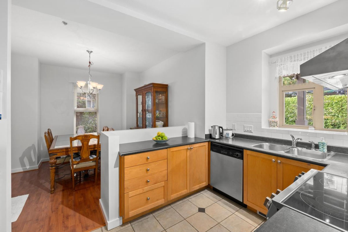 Primary Bedroom Photo of 246 600 Park Crescent, New Westminster, BC