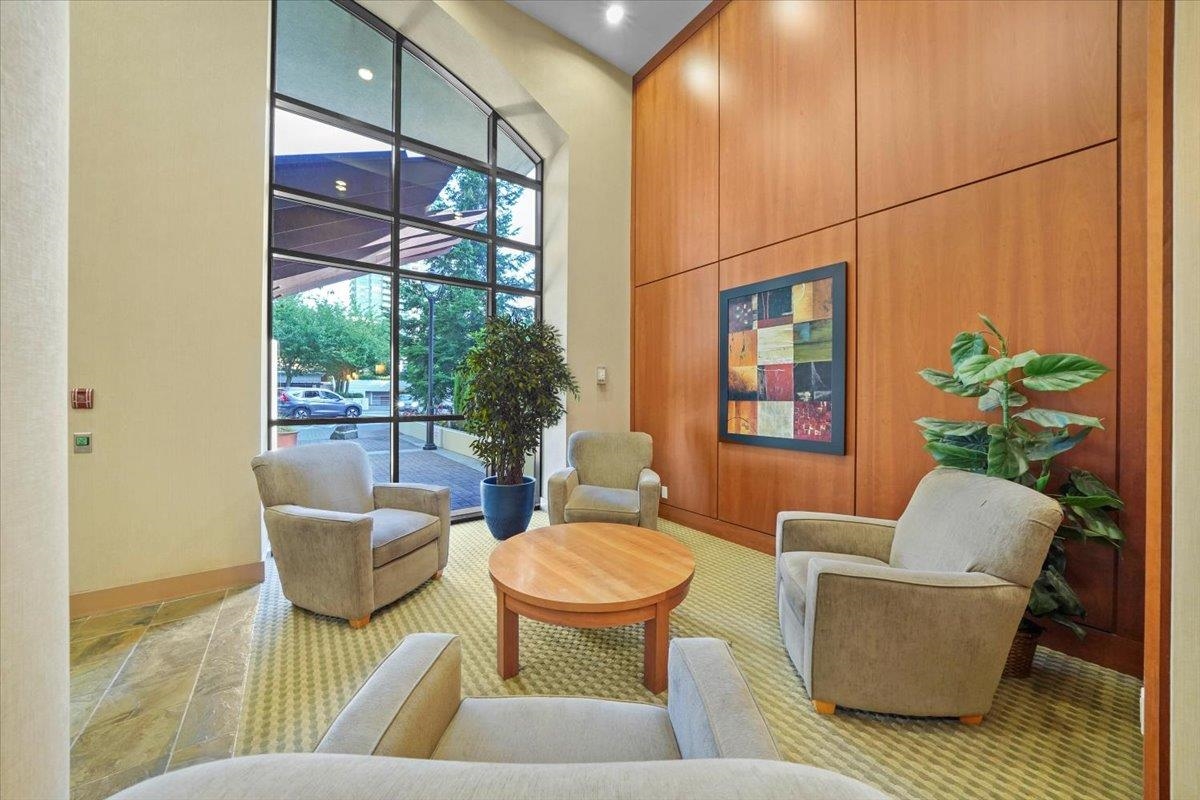 Mudroom Photo of 405 2138 Madison Avenue, Burnaby, BC
